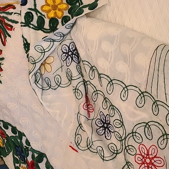 Vintage MCM Double Peacock Chenille style bedspread, very minor damage. - Picture 12 of 12